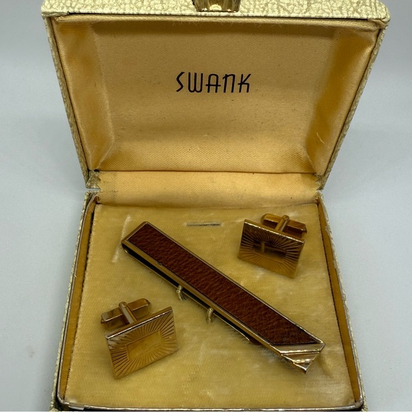 SWANK Gold and Brown Cuff Links Set with Matching Tie Clip - Picture 1 of 6